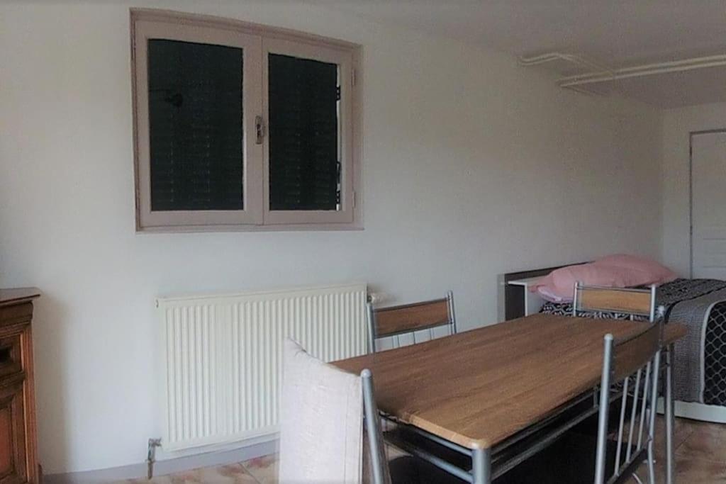 Au Coeur Du Jura, Logement Au Calme Champagnole Exterior photo